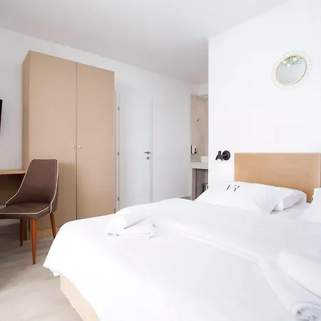 Royal 2 Podstrana سبليت