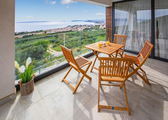 Holiday home Royal 2 Podstrana